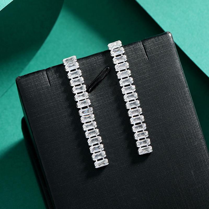 Niche Design High-end Zircon Stud Earrings Crystal Fringed Earrings High-end Temperament Exquisite Long Women's Earrings Earrings