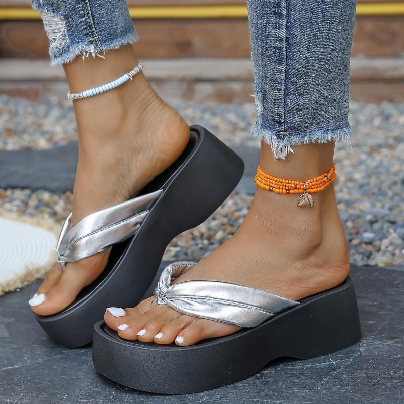 

Модная женская обувь 2025 Модные шлепанцы с острым носком Новые летние повседневные шлепанцы на толстой подошве Бестселлер Удобные шлепанцы 40 серебряный