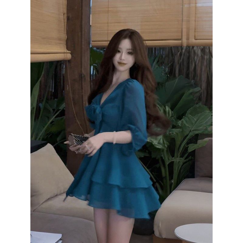 Syj/Shu Yijia Slightly Oversized Girls French Pure Desire Style Ruffles V-neck Dress Female Adult Lady like Woman Elegant Cinched Short Dress