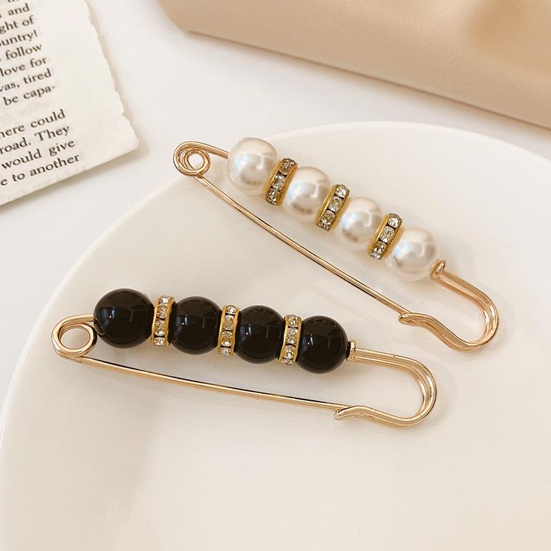 Pearl Smiley Face Brooch Pin - Cute Anti-Exposure Women's Collar Accessory