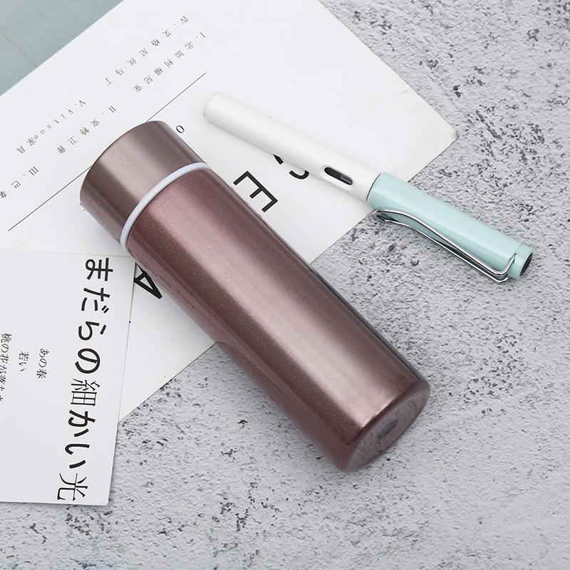 5 oz Isolert Liten Vannflaske Lekkasjesikker BPA-fri Bærbar Lekkasjesikker Lommeboklomme Vannflaske Slank Metallvannflaske