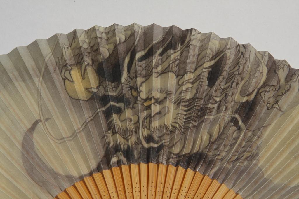 Hasegawa Men's Folding Fan, Auspicious Dragon Design, Made by Kyoto Artisans, Comes with Fan Bag and Paper Box