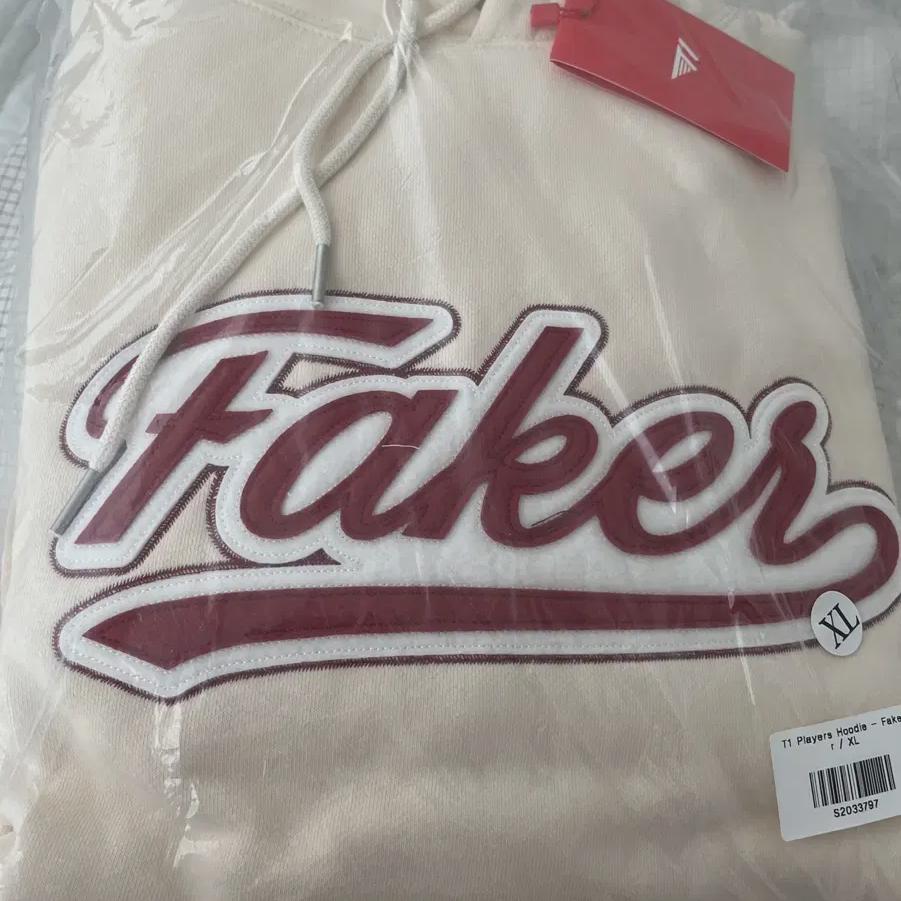 

Худі Paker