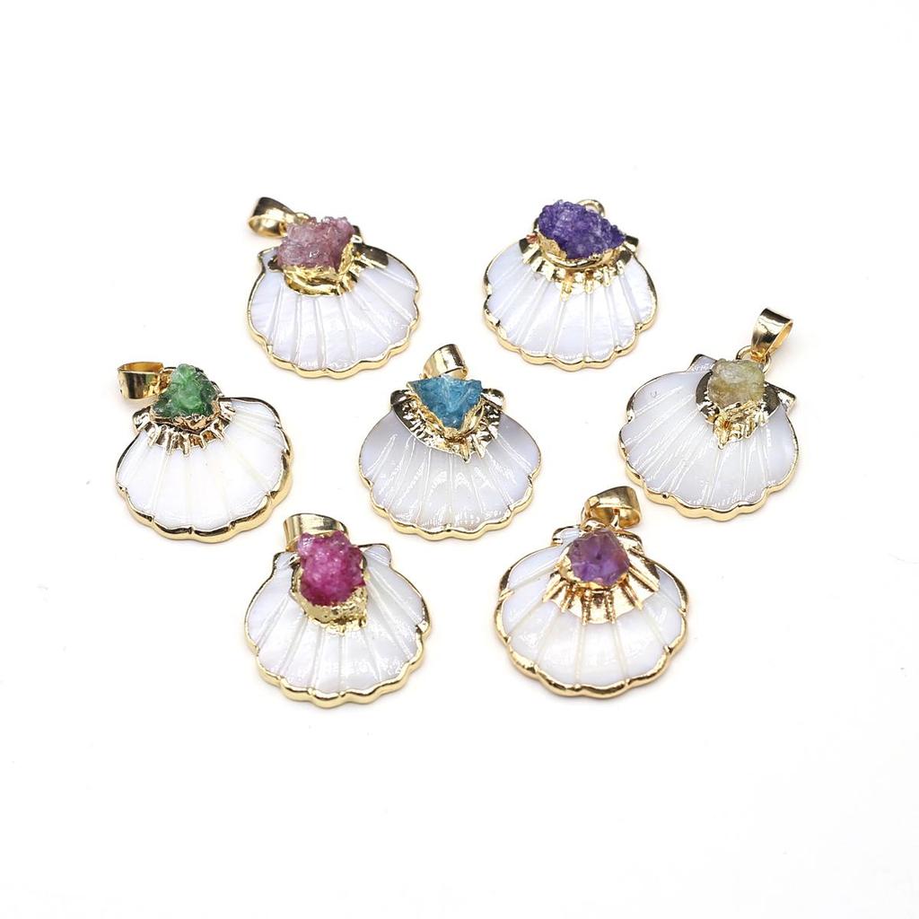 1Pc Natural Shell Pendant 20x23mm Golden Plated White Scallop Shell With Raw Crystal Stone Charm for DIY Necklace Jewelry Making