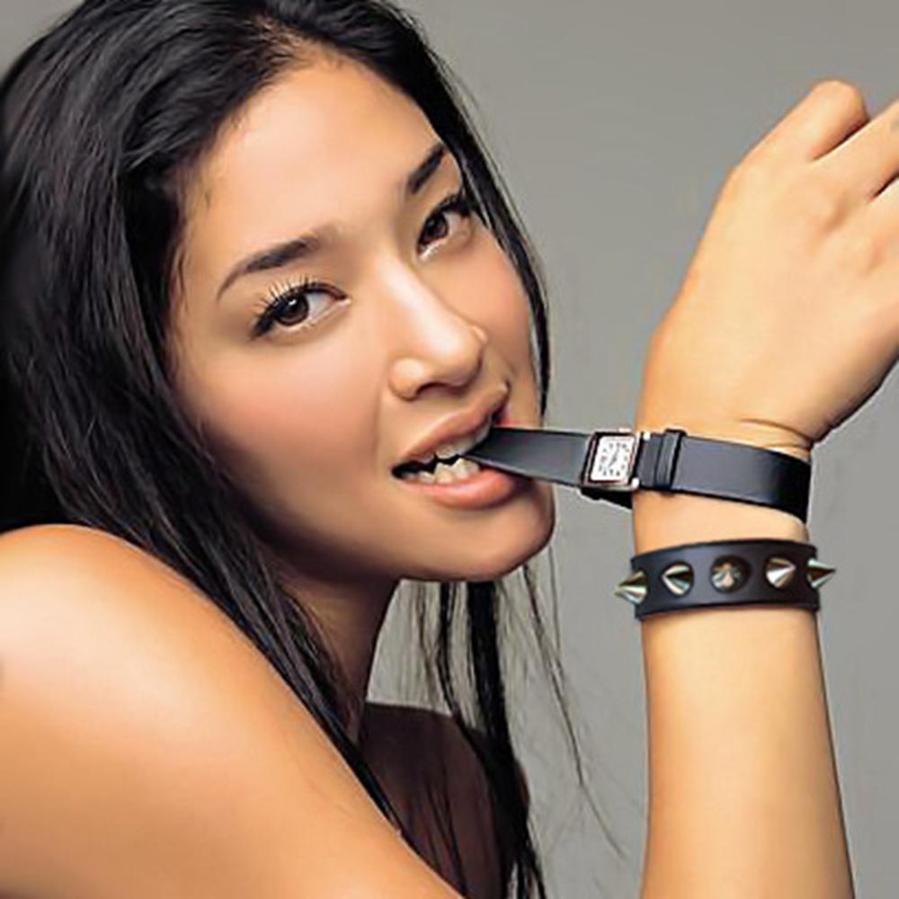 Retro Pointed Zinc Zinc Alloy Unisex Punk Female One-row PU Leather Bangles Wristband Jewelry Rivet Bracelets