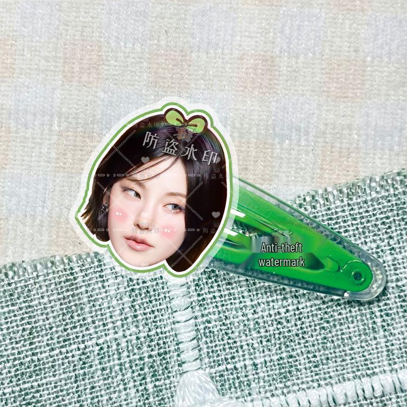 ITZY Yeji & Yuna Star Acrylic Hair Clips - Concert Support Accessories