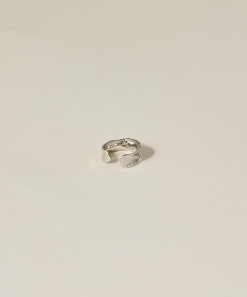 Novice Tokyo Pleat Ear Cuff / Silver