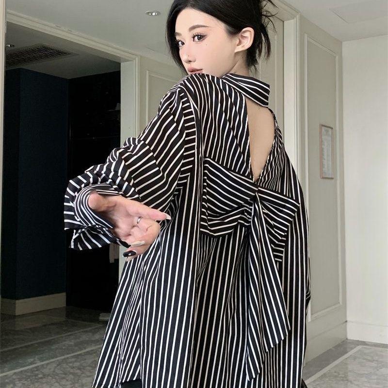 2024 Herbsthemd mit Fliege hinten: Schickes, vielseitiges Design