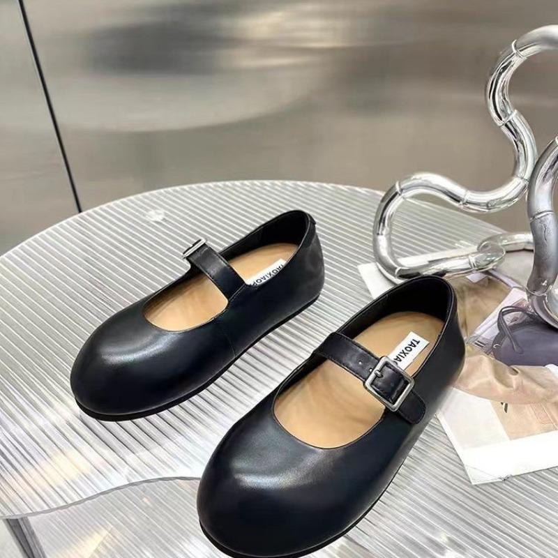 Fashion Women's Fashion Flat Shoes Spring New Round Head Shallow Mouth Metal Buckle A Word with Anti-slip Wear-resistant Single Shoes