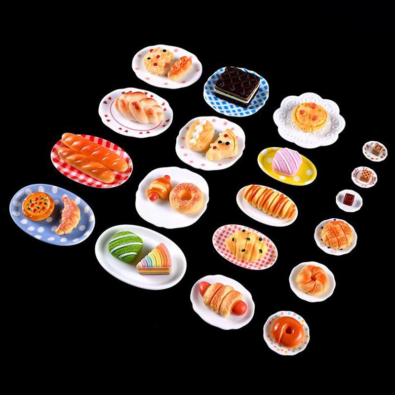 5Pcs 1/12 Dollhouse Cartoon Food Plates Dollhouse Mini Kitchen Plates Decoration Dolls House Accessories Pretend Play Toys