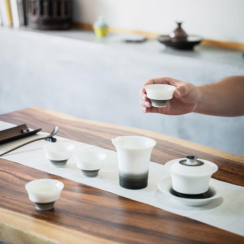 WanQianTang Horse Success Ceramic Gaiwan Gongfu Tea Set