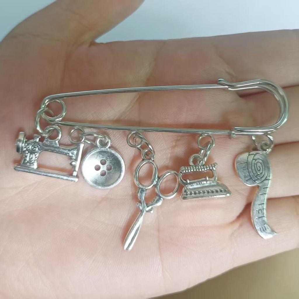 Fashionable Waist-Cinched Anti-Exposure Brooch with Sewing Tools Pendant