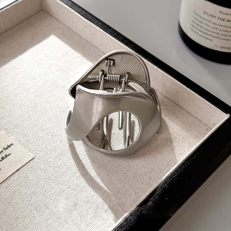 New Punk Geometric Metal Gold Silver Simple Hair Clip Claw for Women Trendy Large Crab Catches Clamp Korea Headwear Accessories