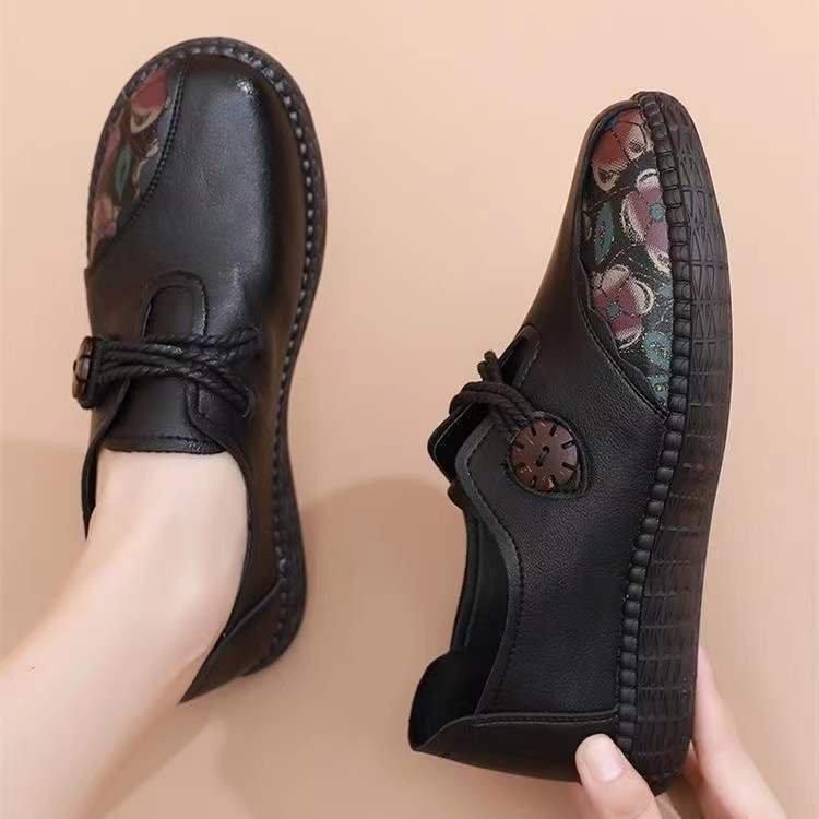 

New 2025 ****** flat-soled mother shoes old ******* women s single shoes beef tendon s**t-soled leather shoes old people non-slip women s shoes 40