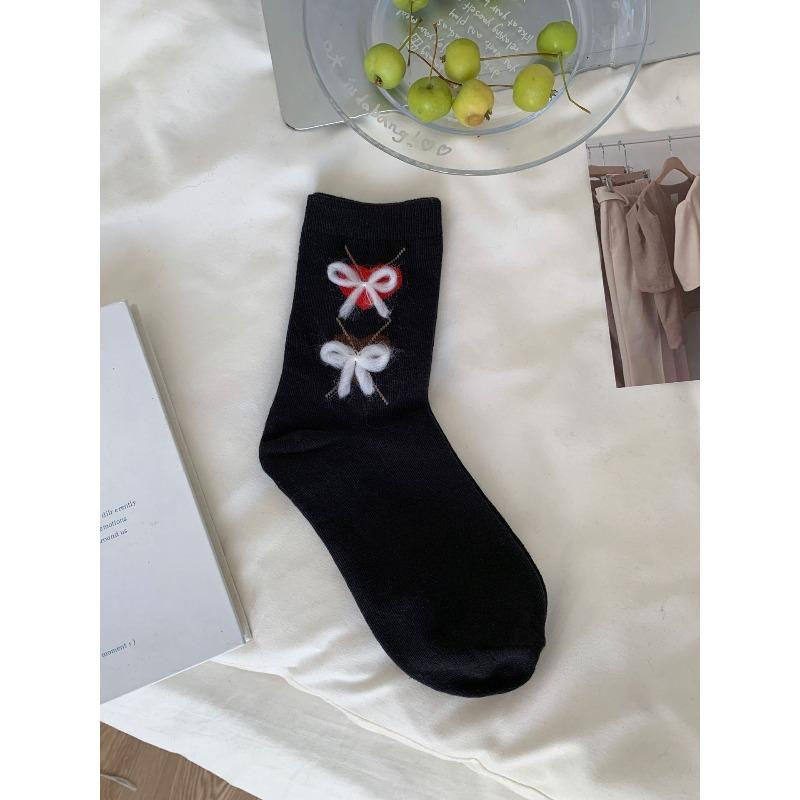 

Ladies Autumn and Winter Rhomboid Bow Preppy Boneless Mid Tube Cotton Socks 1 pair