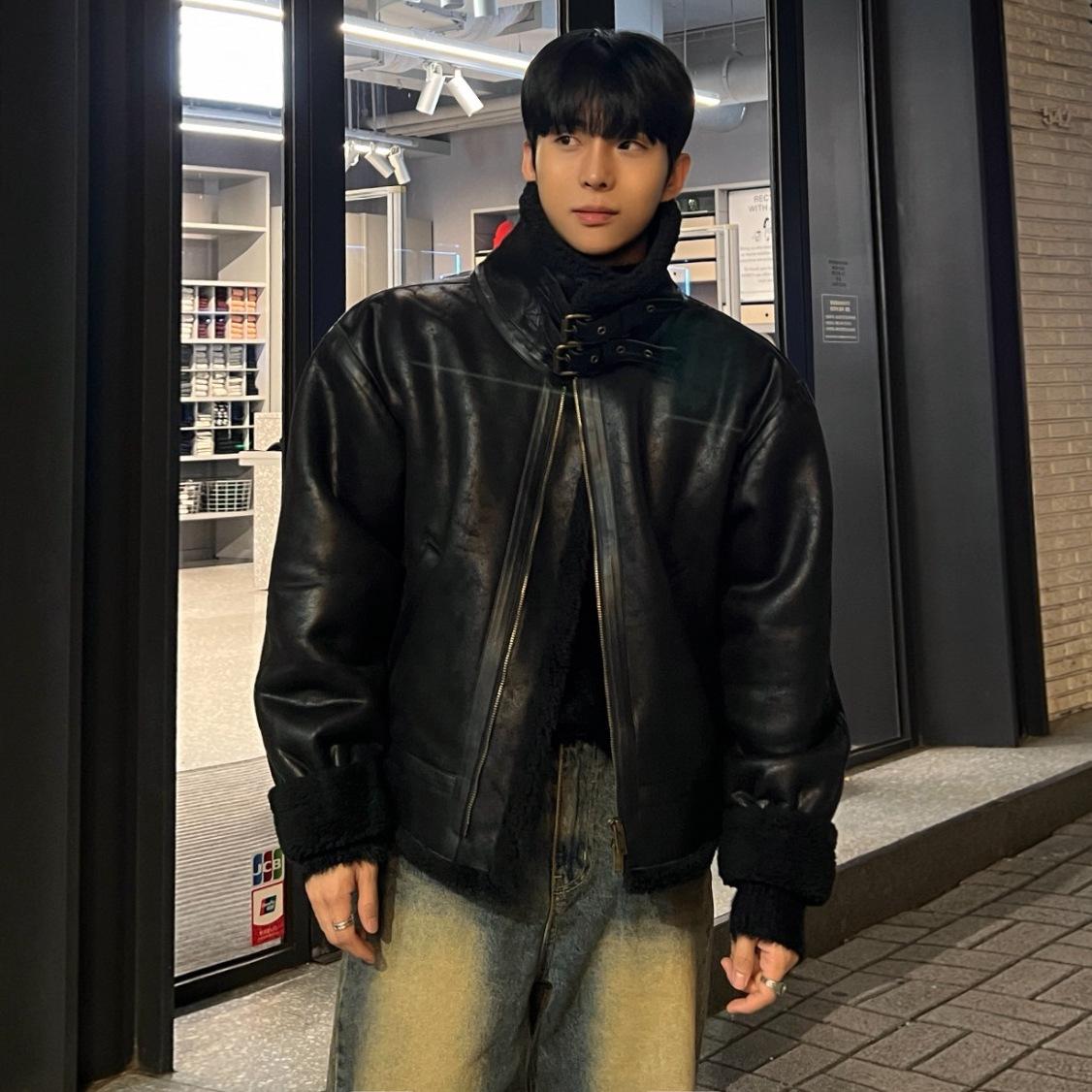 

Men s Winter Warm Lambswool PU Leather Coat - Korean Style Fur-Lined Loose Jacket L чорний