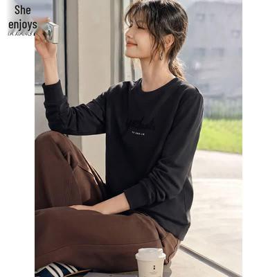 Women's Embroidered Round Neck Sweatshirt