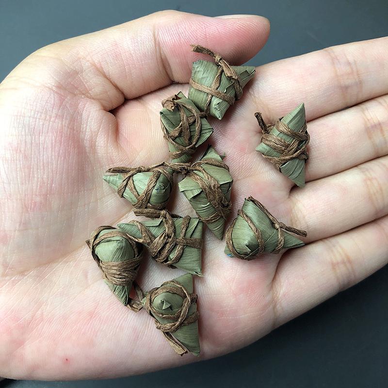 

2Pcs 1:12 Dollhouse Miniature Food Traditional Chinese Rice-Pudding Zongzi Model