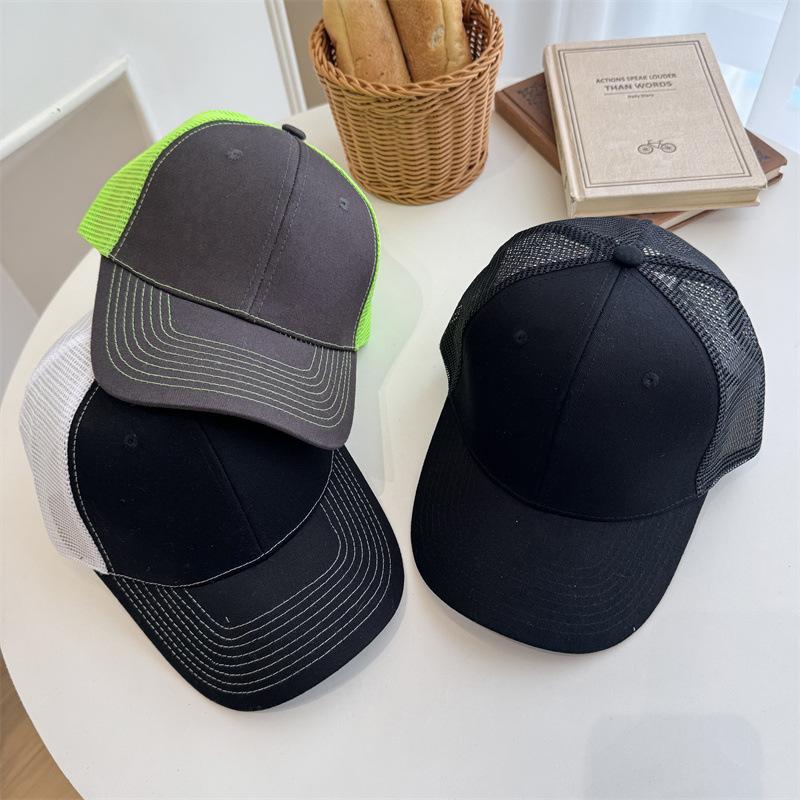 New Summer Hardtop Sunshade Baseball Cap for Men, Trendy Pure Black Casual Mesh Hat, Slightly Curved Along the Light Board, Travel Hat for Women