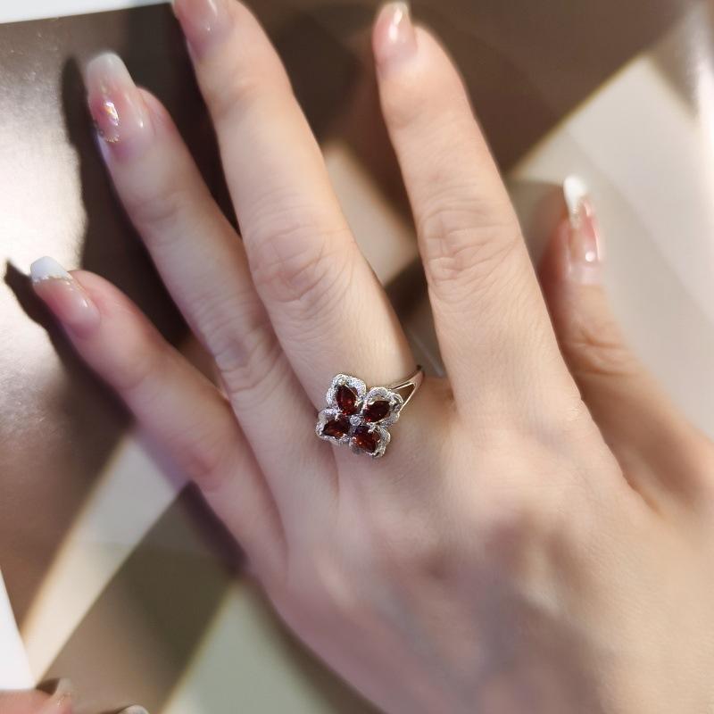 

S925 pure silver clover jewelry with brushed craftsmanship, gemstone necklace, ring, earring, fashionable and luxurious women s gift, high-end jewelry 925 silver