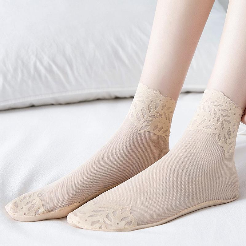 New Women's Non-Slip Invisible Lace Boat Socks - Thin, Hollow, Shallow Bed Sock Design
