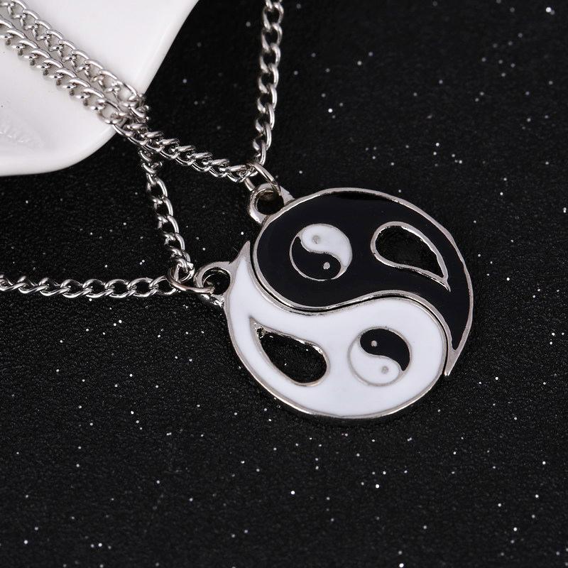 A Set Retro Classical Gossip Yin Yang His/&hers Matching Set Titanium Steel Couples Pendant Necklace