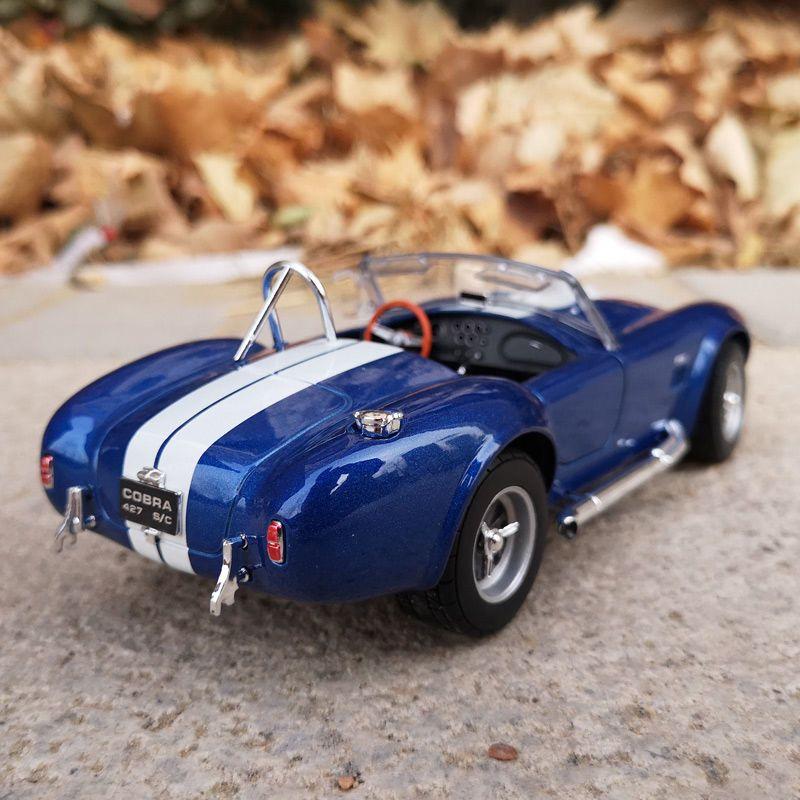 WELLY 1/24 1965 Shelby Cobra 427 S/C Alloy Classic Sports Car Model Diecasts Metal Retro Car Vehicles Model Simulation Kids Gift