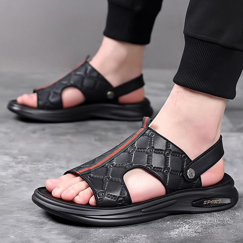 Men's sandals summer leather soft sole non-slip beach shoes new casual dual-purpose outer wear cool slippers