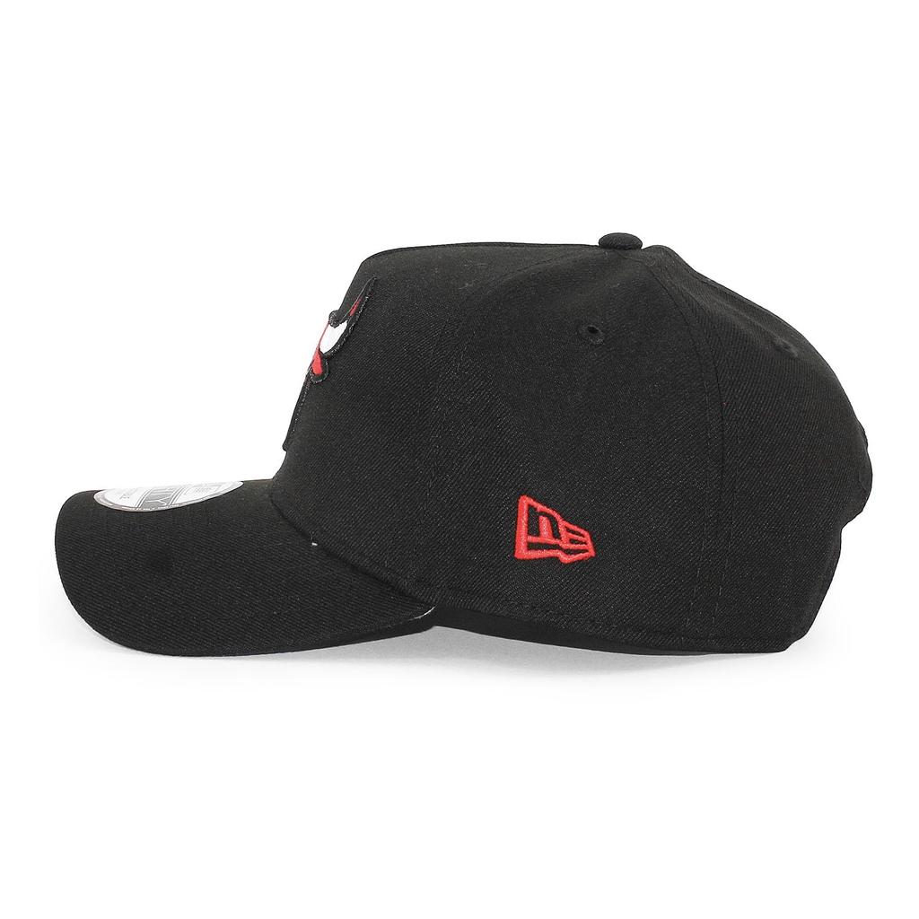 New Era 9FORTY Chicago Bulls NBA 40th Anniversary Snapback Cap In Grey with Colored Brim and Side EU 940AF Bottom, Black, Patches. Exclusive. A-Frame.