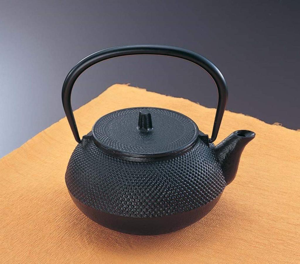 Iwachu Iron New Arare Black No Can be Used Over an Open Nanbu 11884 Teapot/Kettle 7-Type Finish, 0.8L, Enamel, Fire, Ironware,