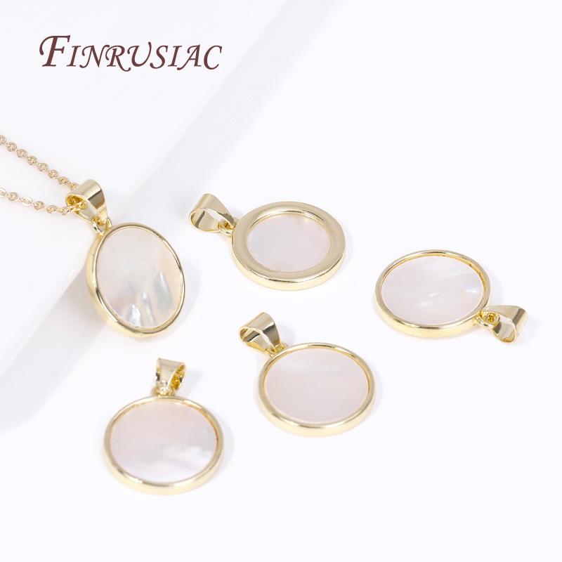 Flera typer DIY Smyckestillverkning Berlocker 18K Guldpläterad Mässing Inlagd Snäcka Berlocker För Halsband Smyckesmaterial