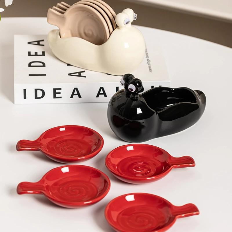 New Creative Snail Seasoning Set Ceramic Dish Hotpot Dip Dish Cute Soy Sauce Dish Gravy Boats Kitchen Tool