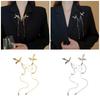Broches e joias para o corpo