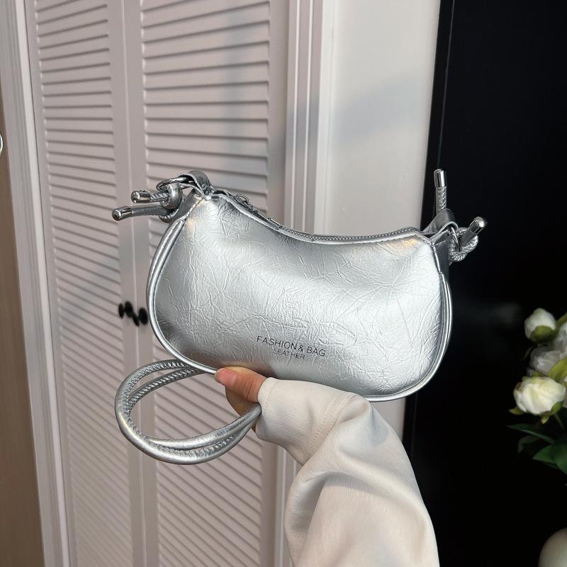 Trendy Fashionable Cross-body Bag, Small Bag with A Chic and Simple Design, Diagonal Cross-body Small Square Bag