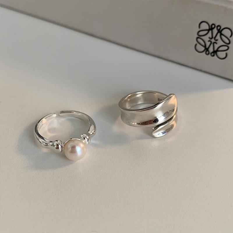 Elegant Korean Style Adjustable Pearl Ring For Women With Unique Geometric Design