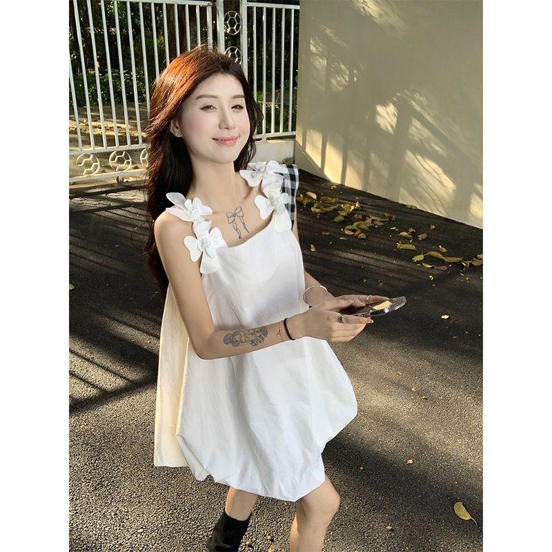 Kumikumi Niche Three-Dimensional Flower Sling One piece Dress Women clothing Summer Sweet Age-Reducing White Flower Bud Skirt Short dress