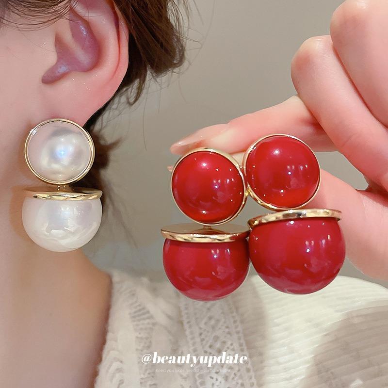 Silver needle New Year's red round pearl stud earrings retro fashion earrings women's niche design earrings light luxury high sense