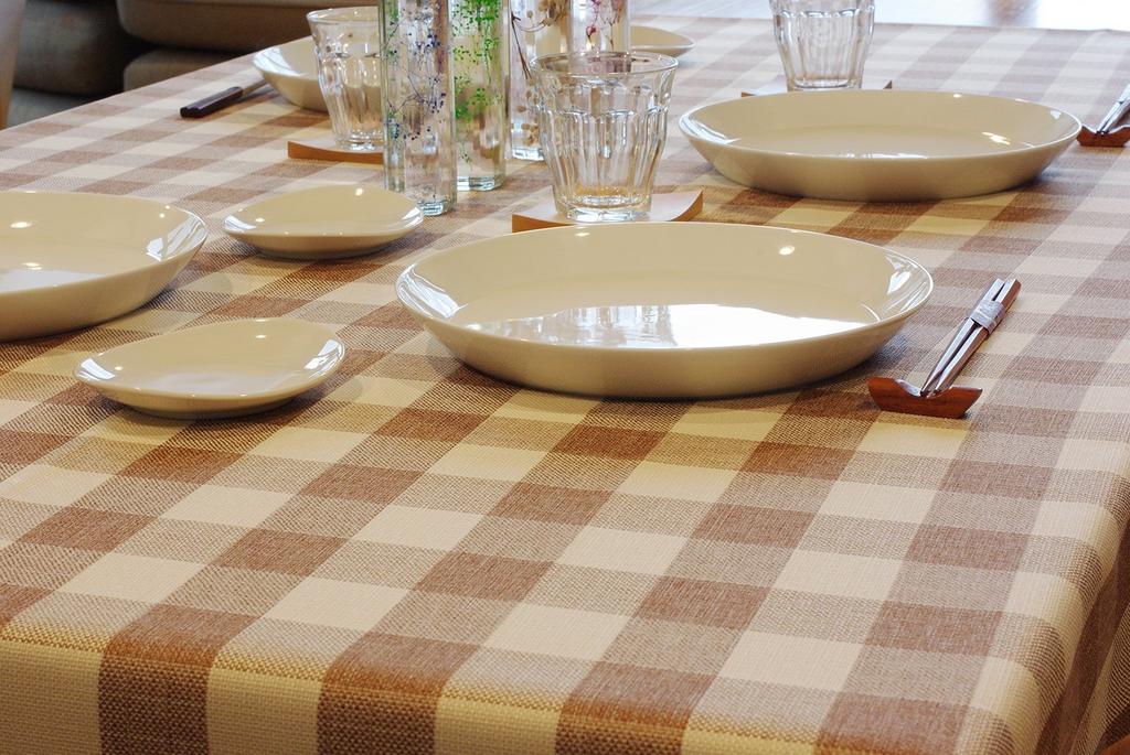 Made In Japan, Hassui-processed Rectangular Tablecloth, Country Check, 145 X 300 Cm (Beige)