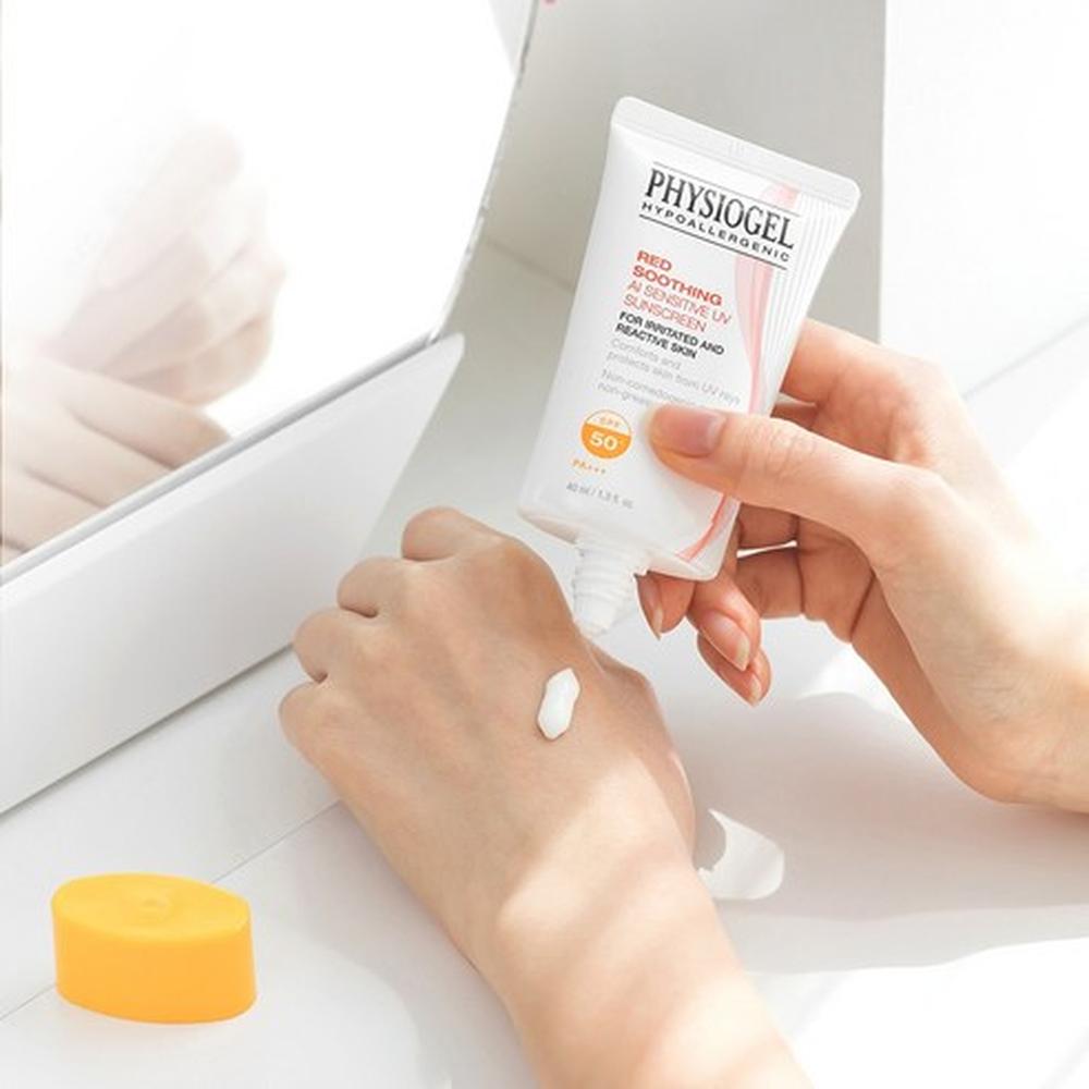 Physiogel Red Soothing AI Sensitive UV Sunscreen Advanced SPF50+ PA++++ 40ml Daily Protection Lightweight, Korean