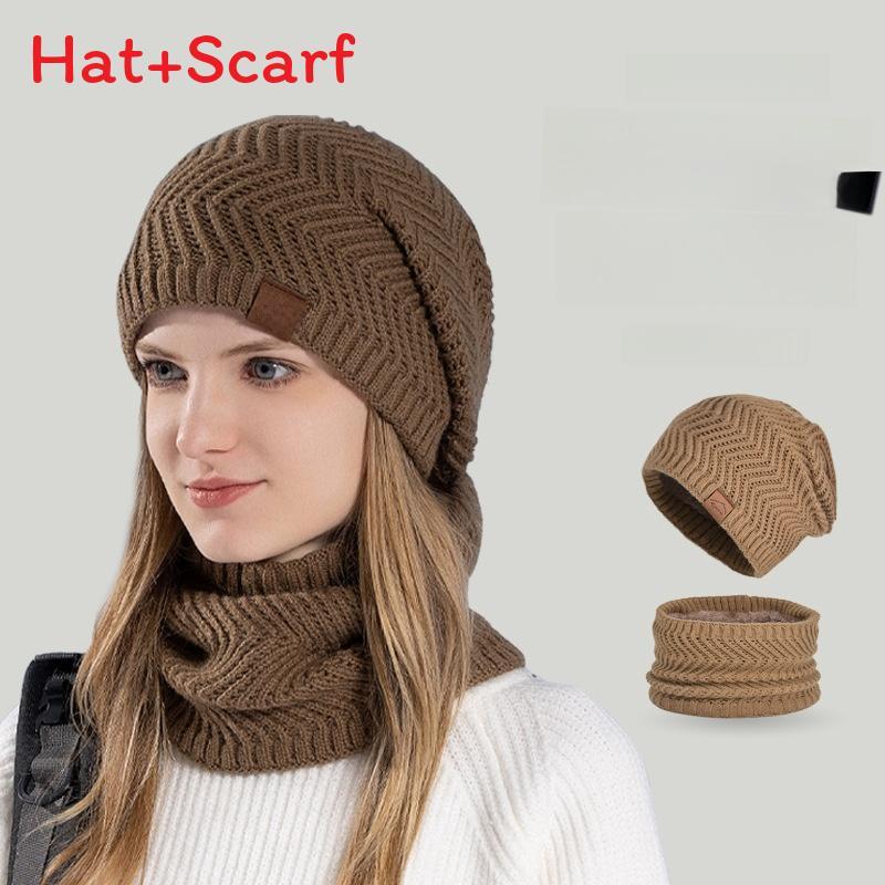 

Thermal Knitted Hat And Scarf Combo With Design For Casual Winter Wear коричневий