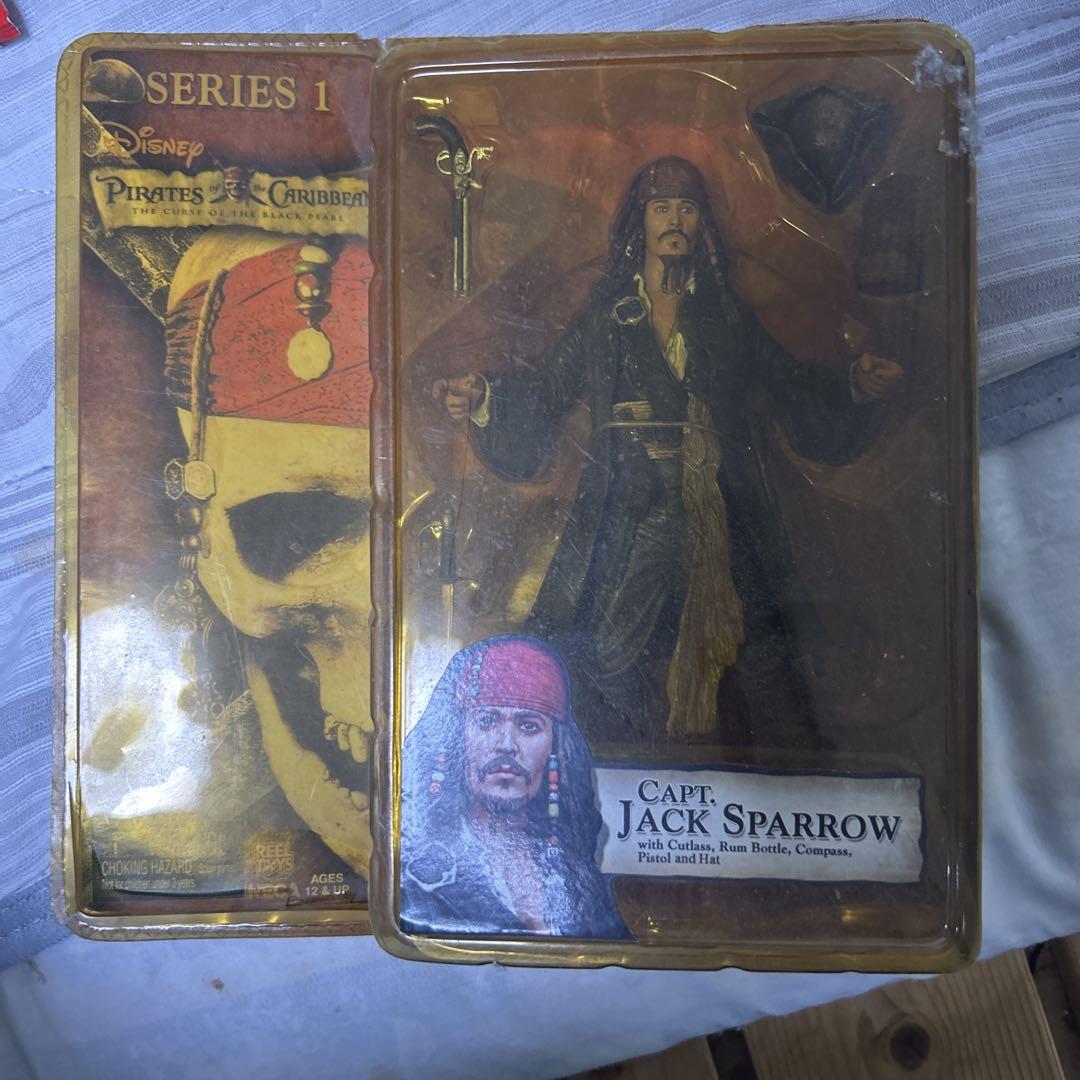 

[Б/У] Фигурка NECA Капитан Джек Воробей