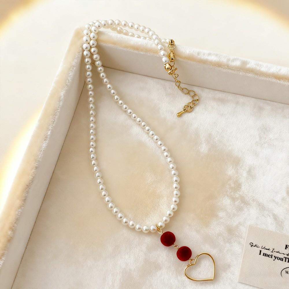 Fashionable Retro Baroque Imitation Pearl Rhinestone Snowflake Pom-Pom Heart Pendant Necklace for Women Niche Design Clavicle Chain
