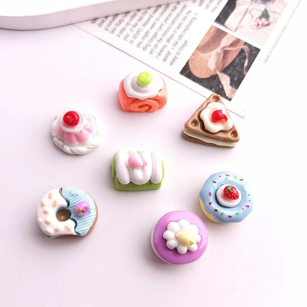 Cartoon DIY Resin Ornaments for Cakes, Cream Glue, Hair Clips, Phone Cases & Shoe Buckles.