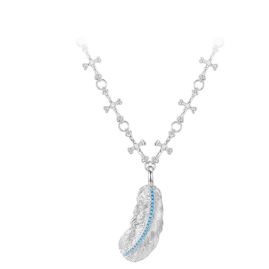 Elegant Feather Necklace: High-End Fashion Sweater Accessory