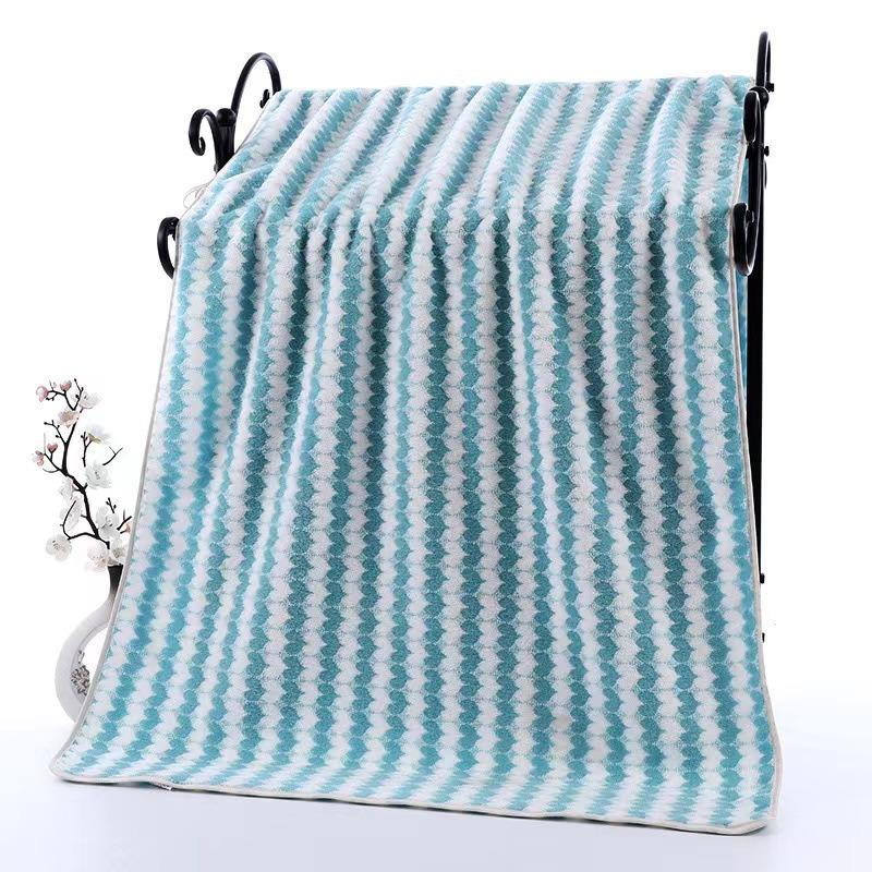 Coral Fleece Heart-shaped Towel, Bath Towel, Household Absorbent Soft Shower Towel