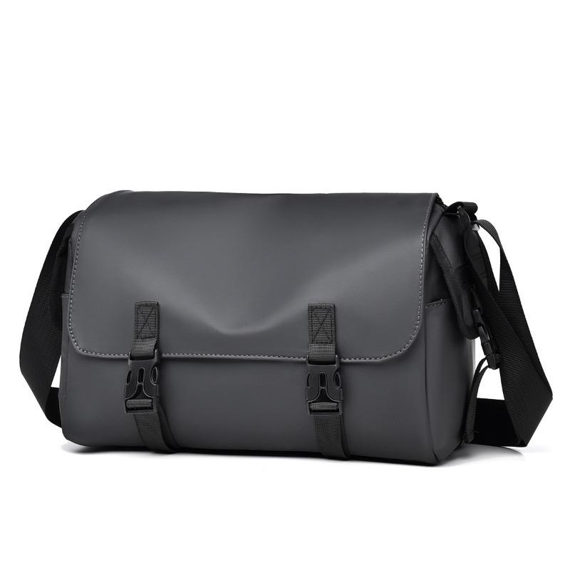 Anti-splashing shoulder bag Men's simple fashion trend messenger bag Commuter small satchel Large capacity 3