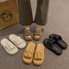 Cool slippers women's summer wear 2025 new thick-soled pregnant women's beach sandals beautiful French evening breeze one-word drag