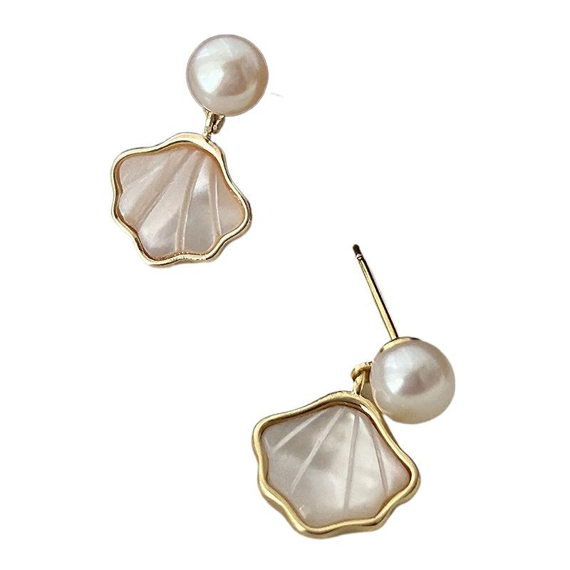 Fashion and Romantic White Fritillaria Earring Light Luxury Elegant Earrings for Women Party Wedding High Quality Jewelry