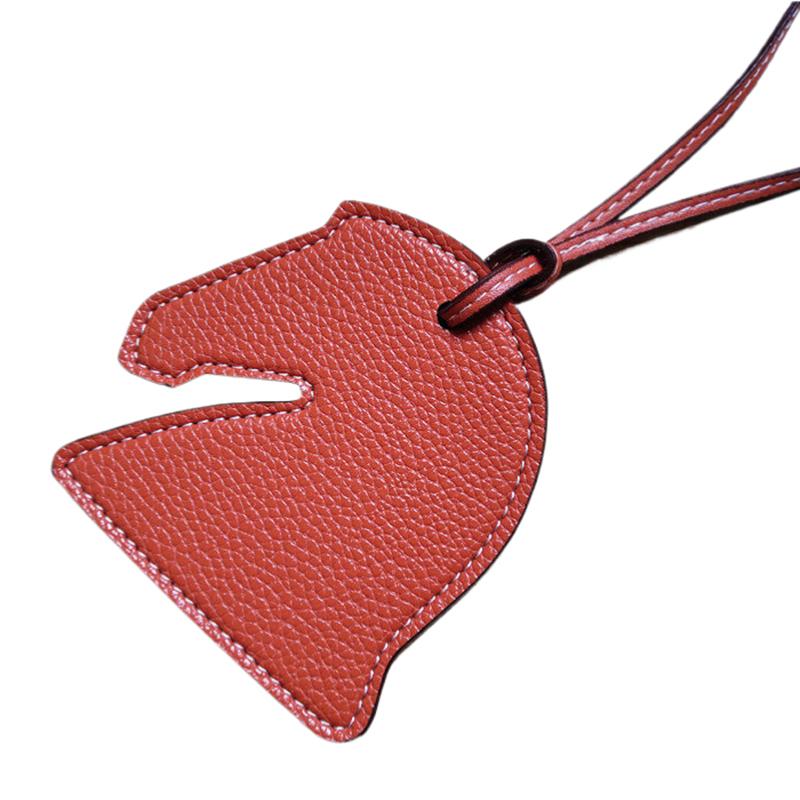 Nový trendy kožený roztomilý kreativní personalizovaný přívěsek na klíče s koňskou hlavou dámský přívěsek na batoh přívěsek na tašku doplňky