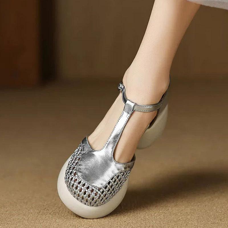 

Огромные мягкие кожаные сандалии с полым верхом, женские 2025 лето, новые водонепроницаемые, на толстом каблуке-таблетке, на толстой подошве, на высоком каблуке, римские женские туфли 40 серебряный